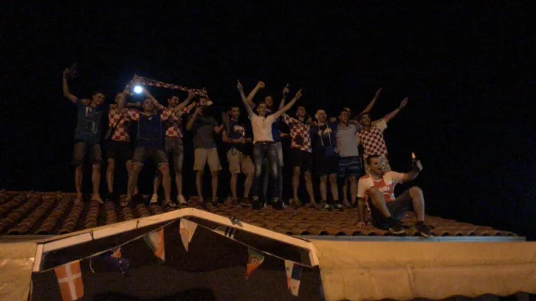 Navijajte s nama: Za Hrvatsku navijaj i službenu loptu nabijaj!