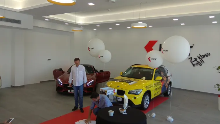 Zavr&scaron;ena prva nagradna igra Auto salona Kramar &bdquo;Plati jedan, vozi dva&ldquo;