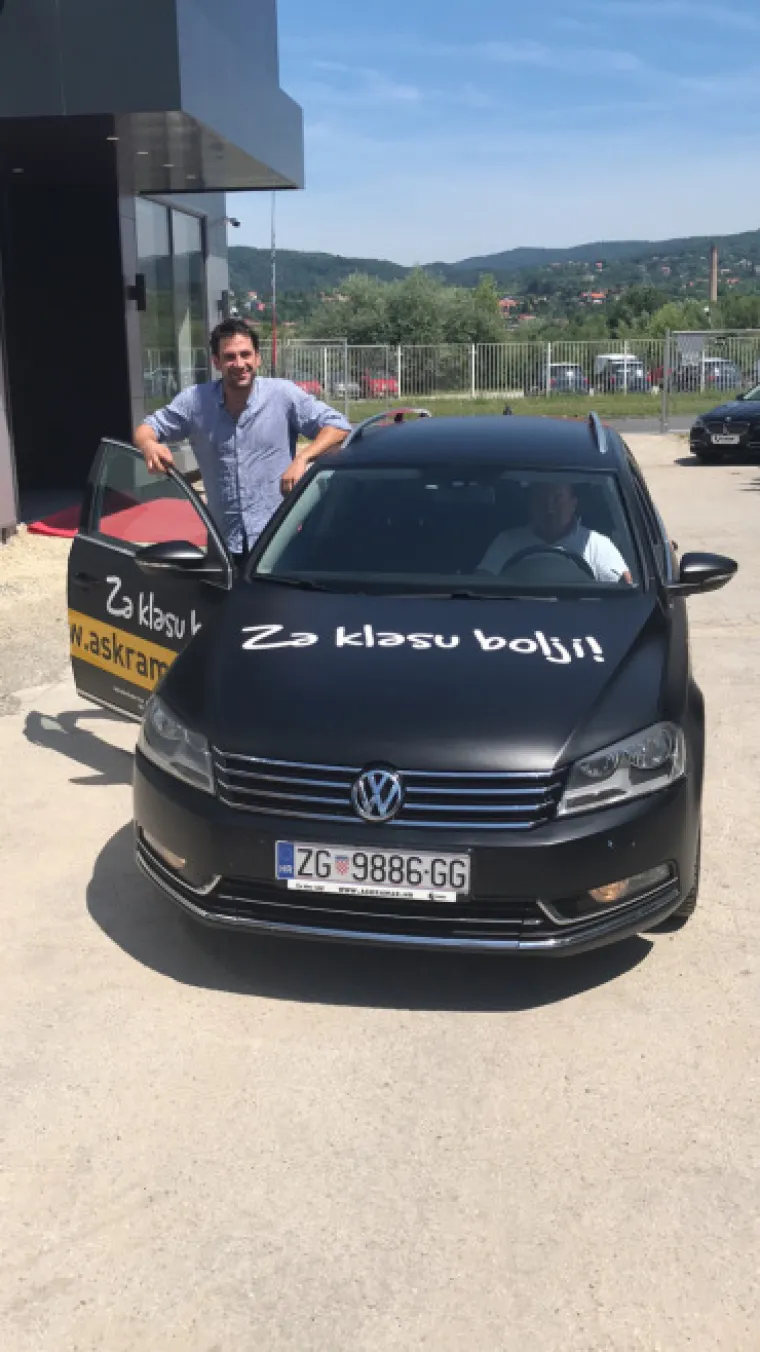 Zavr&scaron;ena prva nagradna igra Auto salona Kramar &bdquo;Plati jedan, vozi dva&ldquo;