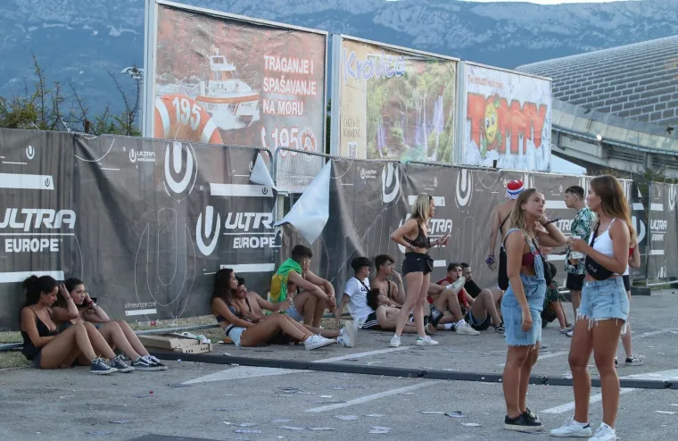 POSLJEDICE ULTRA FESTIVALA U SPLITU: Pogledajte prizore jutro nakon tulumarenja na Poljudu