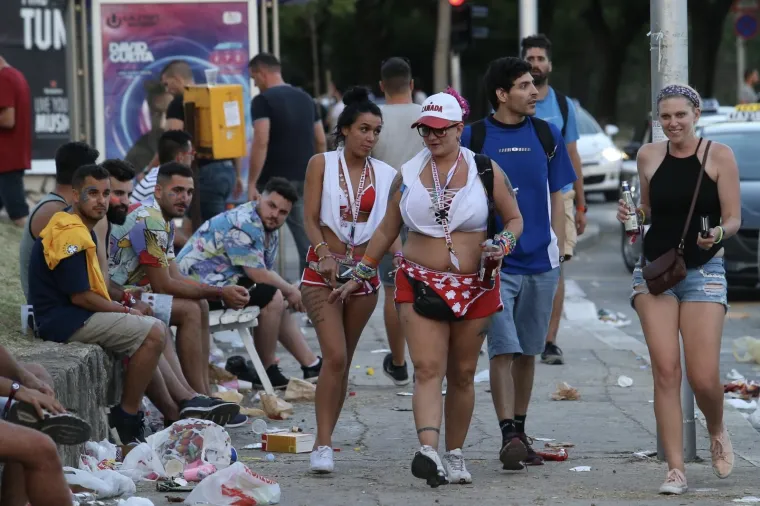 POSLJEDICE ULTRA FESTIVALA U SPLITU: Pogledajte prizore jutro nakon tulumarenja na Poljudu