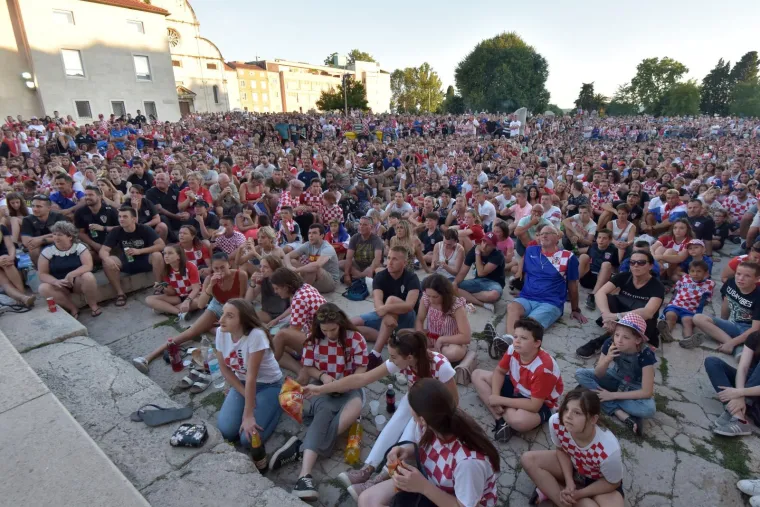 Napetost na vrhuncu diljem zemlje: Kako je Hrvatska pratila povijesnu utakmicu Vatrenih