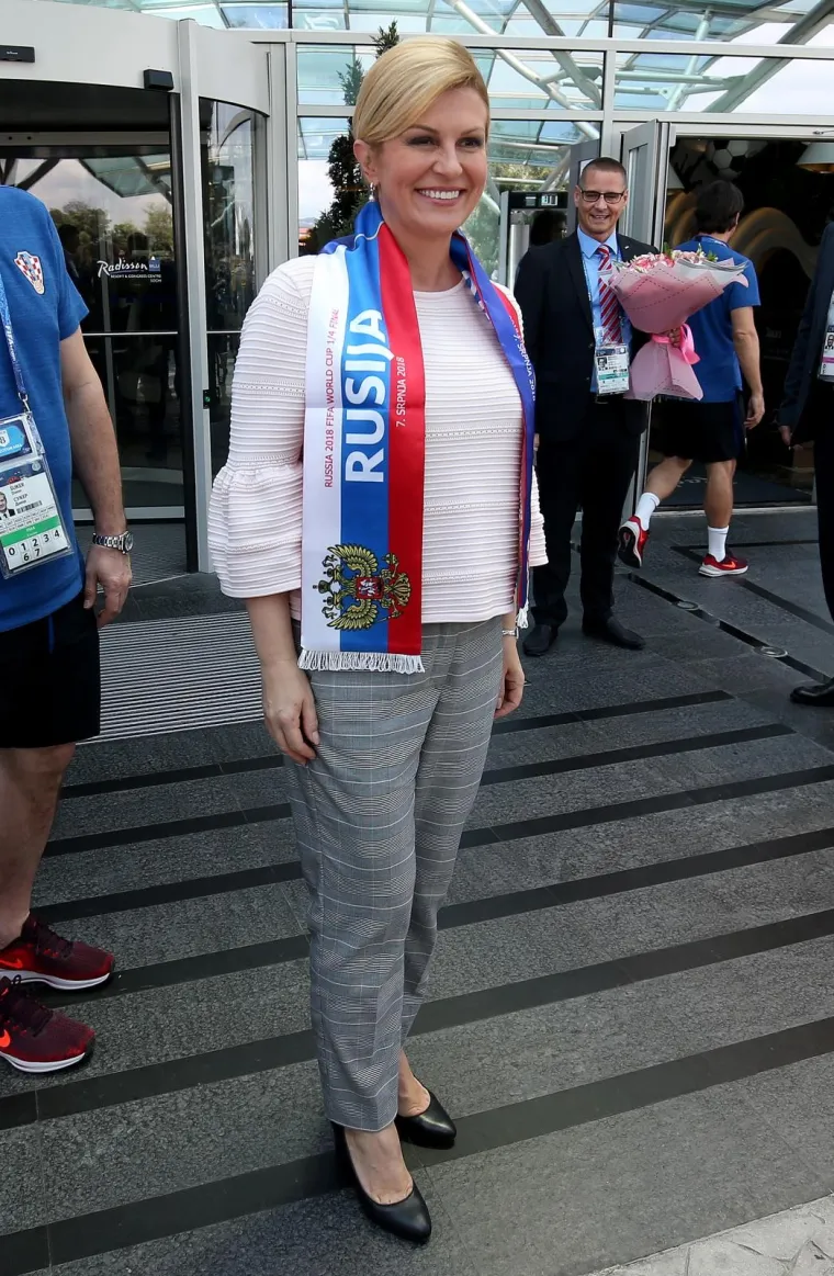Predsjednica stigla u Soči podržati Vatrene: Pred kongresnim centrom je dočekali Dalić i Šuker