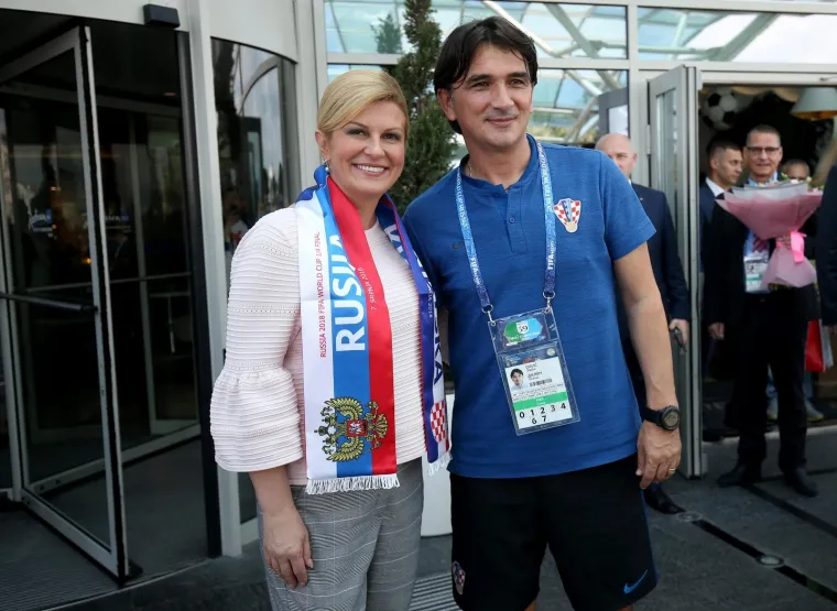 Predsjednica stigla u Soči podržati Vatrene: Pred kongresnim centrom je dočekali Dalić i Šuker