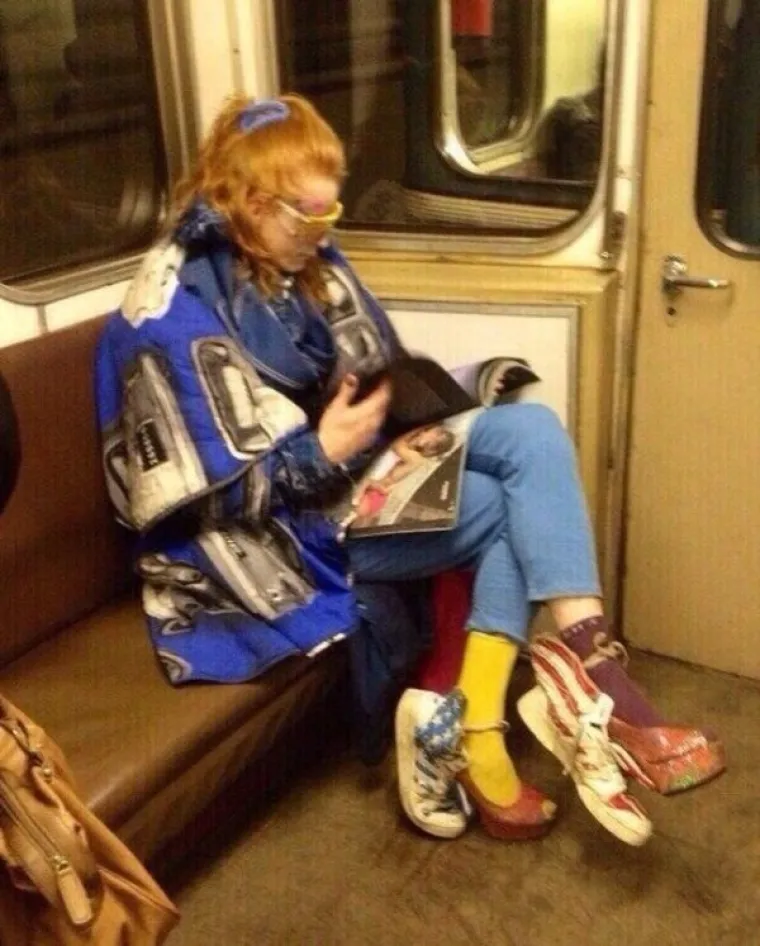 &Scaron;TO SVE NEĆETE VIDJETI U PODZEMNOJ: Oni kao da ne žive na istom planetu