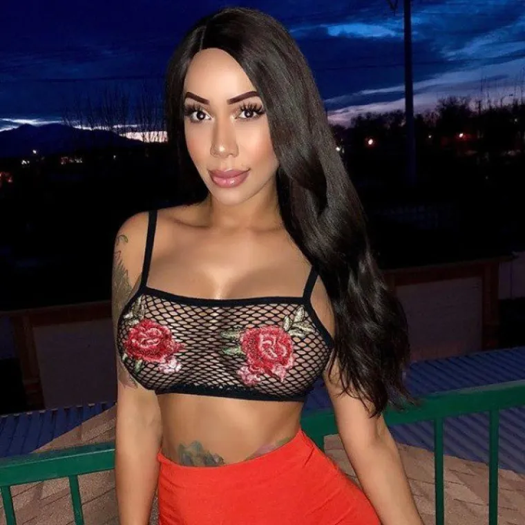 KAD VIDITE NJIH ZA LJETNI VIKEND NE TREBA VAM VRUĆINA: Ljepotice raspiruju maštu u izazovnim kombinacijama