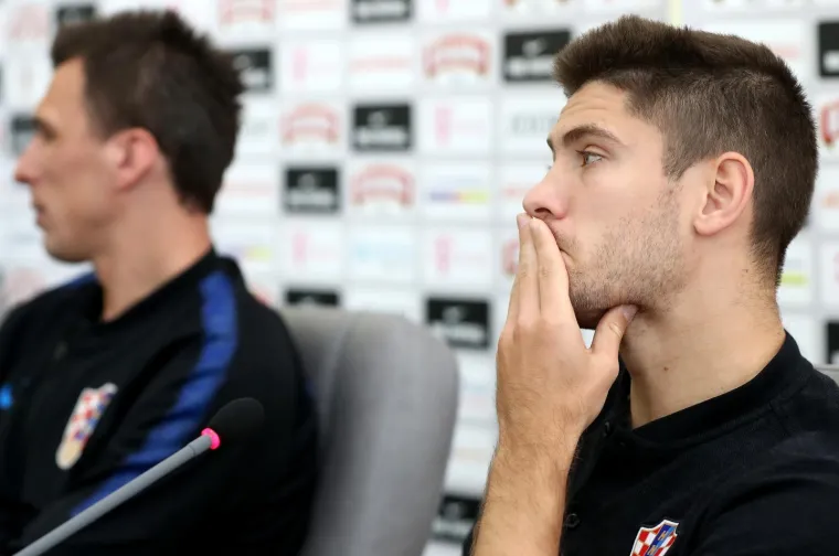 PRESICA VATRENIH U MOSKVI: Mandžukić i Kramarić odgovarali na novinarska pitanja