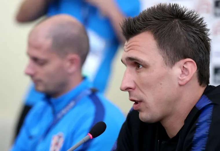 PRESICA VATRENIH U MOSKVI: Mandžukić i Kramarić odgovarali na novinarska pitanja