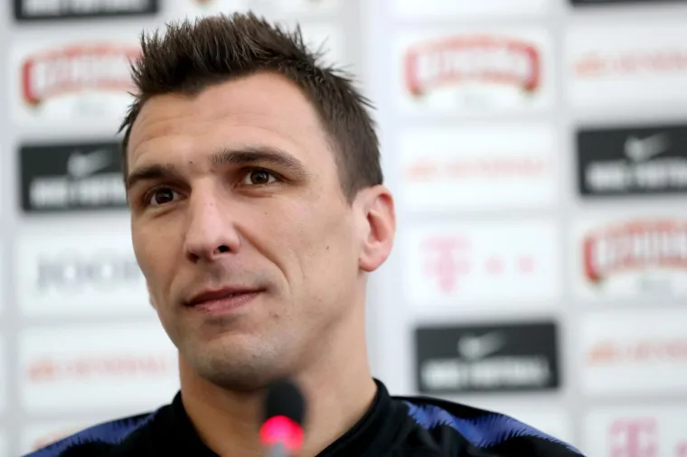 PRESICA VATRENIH U MOSKVI: Mandžukić i Kramarić odgovarali na novinarska pitanja