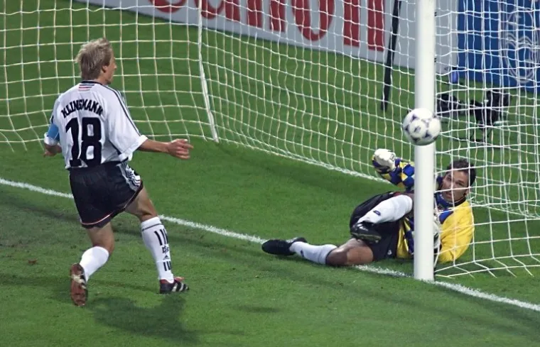 Dražen Ladić izluđivao je njemačke napadače bravuroznim obranama.