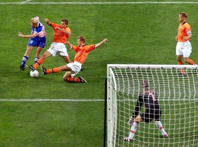 Tog 11. srpnja prije točno 20 godina Hrvatska je golovima Prosinečkog i &Scaron;ukera pobijedila 2-1 i osvojila brončanu medalju.