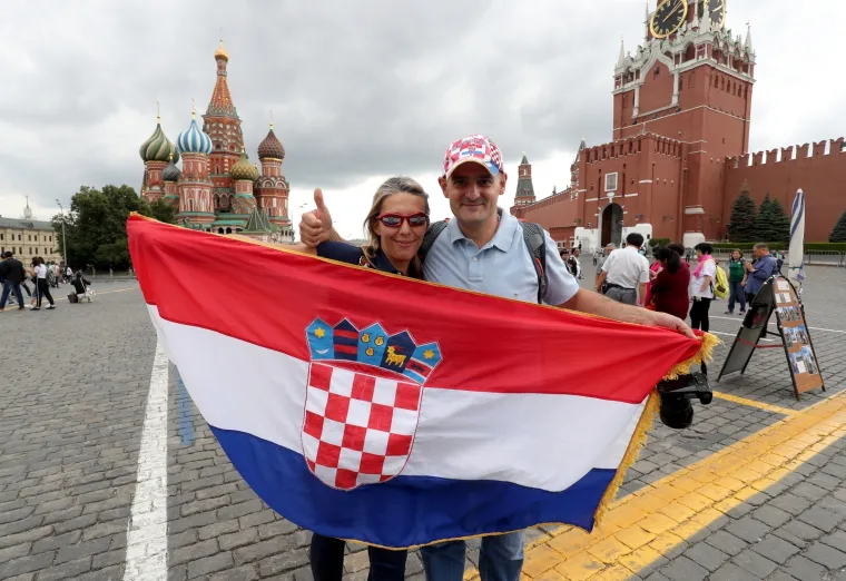 Vesela atmosfera u Moskvi dan prije polufinalne utakmice SP između Hrvatske i Engleske