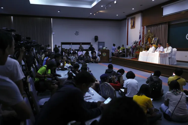 Treća akcija spa&scaron;avanja: Svi se nadaju da je danas dan kada će svi dječaci izaći na povr&scaron;inu