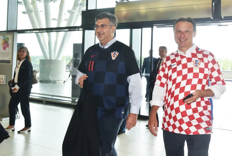 Plačemo! Zabunila se i tražila od Plenkovića da je fotka s Jandrokovićem, misleći da je on premijer