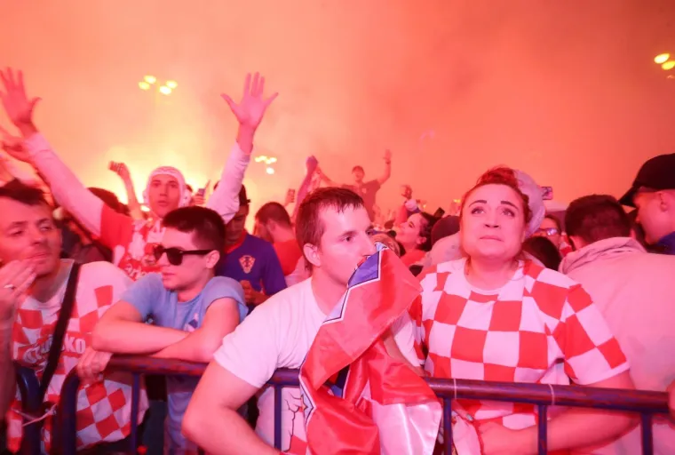 Atmosfera nakon pobjede na glavnom zagrebačkom trgu.
