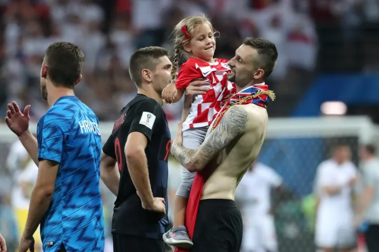 NOVA GENERACIJA VATRENIH: Senzacionalnu pobjedu proslavili s djecom