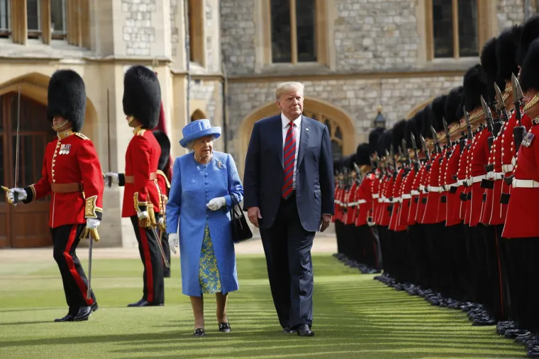 Kraljica Elizabetha dočekala Trumpa