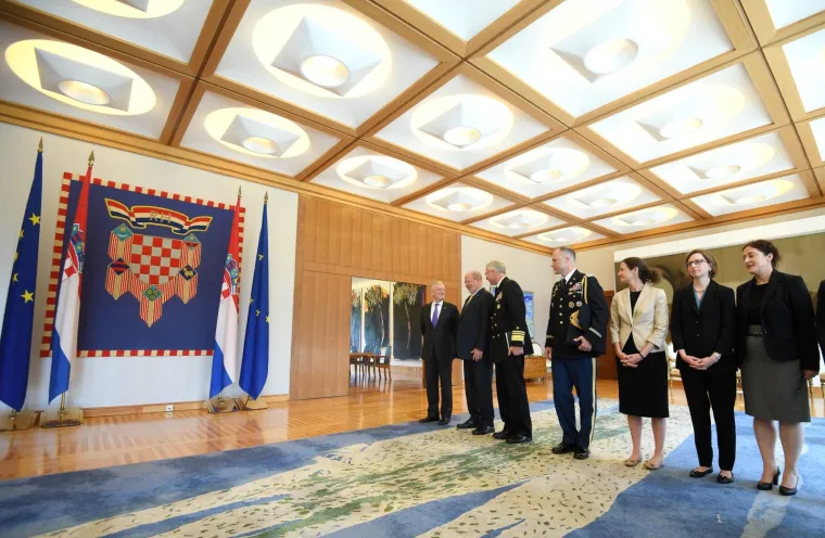 Predsjednica Grabar-Kitarović ugostila Jamesa Mattisa, ministra obrane SAD-a