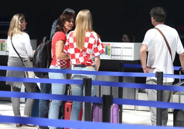 Gužva na 'Tuđmanu': Hrvatski navijači odlaze put Moskve i finala SP-a