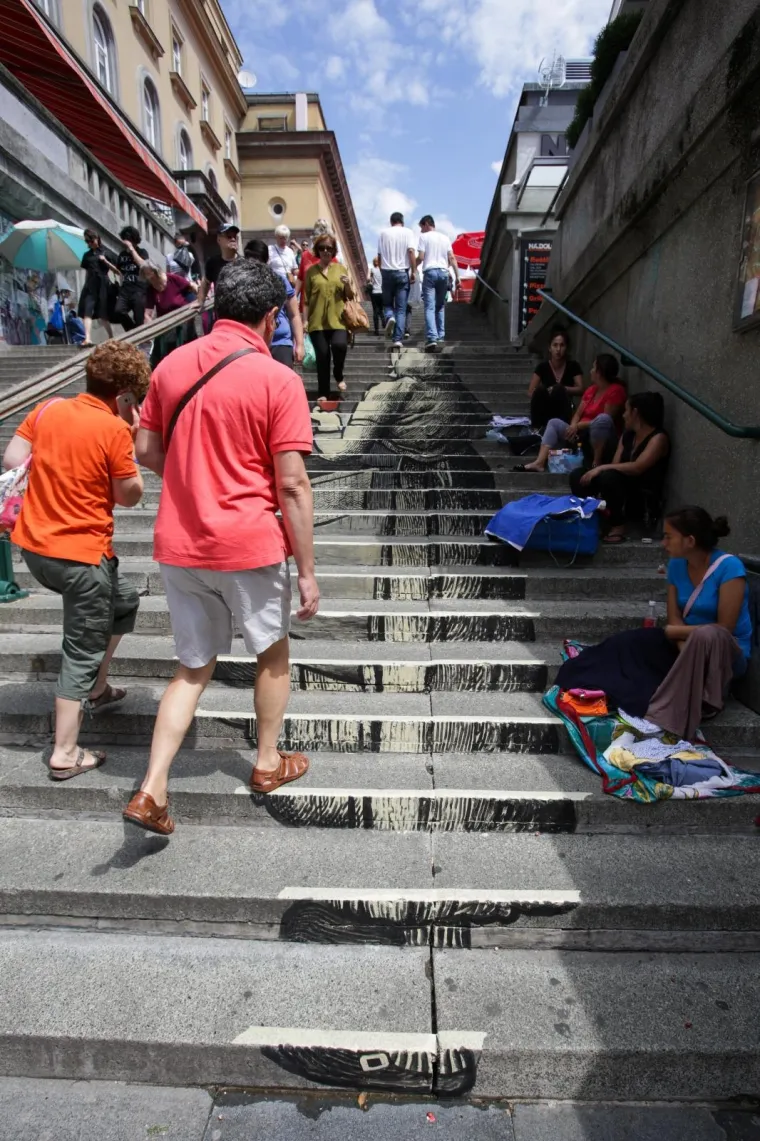 URBANI STIL ZAGREBAČKE KUMICE: Na Dolcu osvanuo neobičan grafit