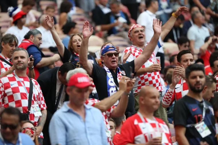 POZNATI S TRIBINA BODRILI VATRENE: Ivo Sanader u transu, na finalu se pojavio i omraženi biv&scaron;i izbornik