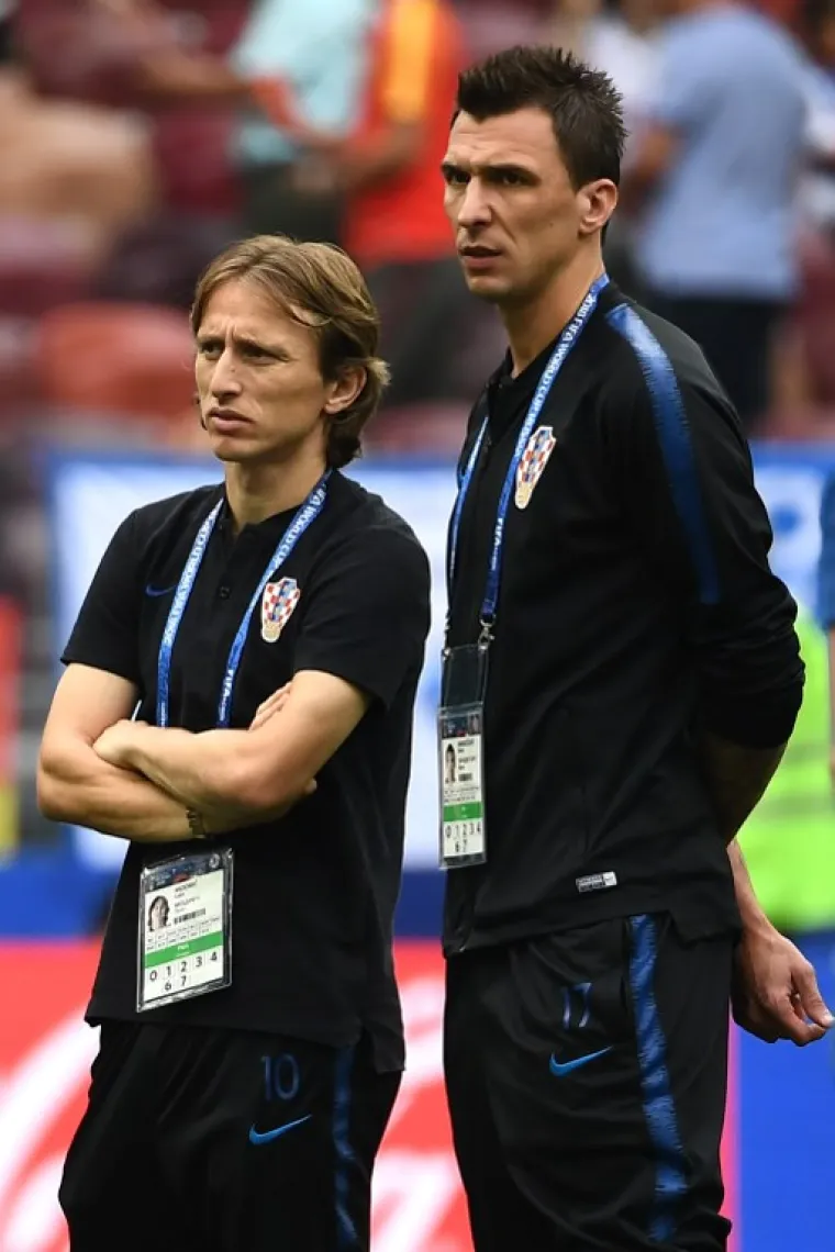 VATRENI IZA&Scaron;LI NA LUŽNJIKI: Hrvatski nogometa&scaron;i osjetili travnjak uoči finala, za&scaron;to je izbornik ovako zabrinut?