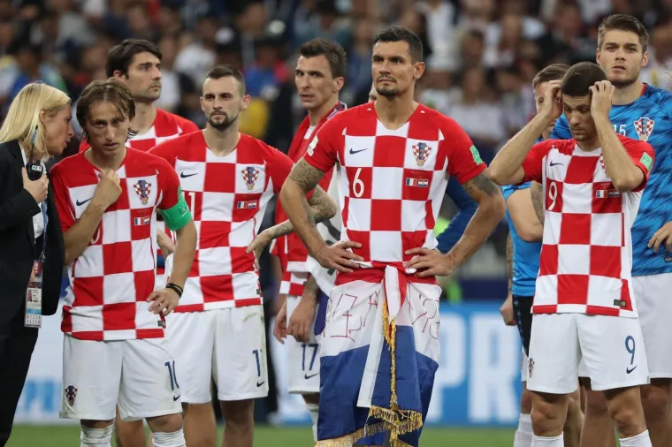 TUŽNI VATRENI DIRNULI NAVIJAČE U SRCE: Dečki, nabacite osmijeh i uživajte u ovom uspjehu, ponosni smo na vas!