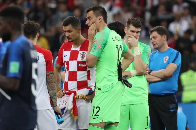 TUŽNI VATRENI DIRNULI NAVIJAČE U SRCE: Dečki, nabacite osmijeh i uživajte u ovom uspjehu, ponosni smo na vas!