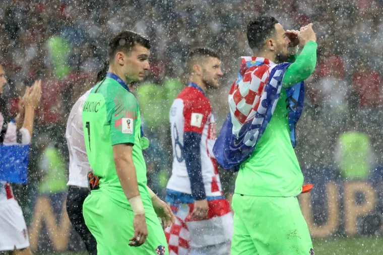 TUŽNI VATRENI DIRNULI NAVIJAČE U SRCE: Dečki, nabacite osmijeh i uživajte u ovom uspjehu, ponosni smo na vas!