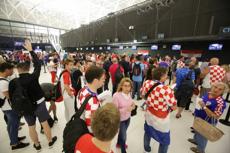 Zagrebačka Zračna luka  puna navijača: Zagrijavanje za finale već počelo