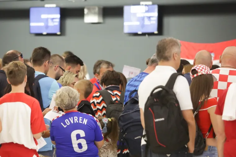 Zagrebačka Zračna luka  puna navijača: Zagrijavanje za finale već počelo