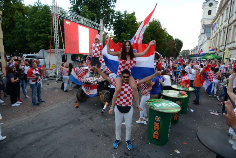 Navijačka euforija diljem Hrvatske: Slavili smo do jutra!