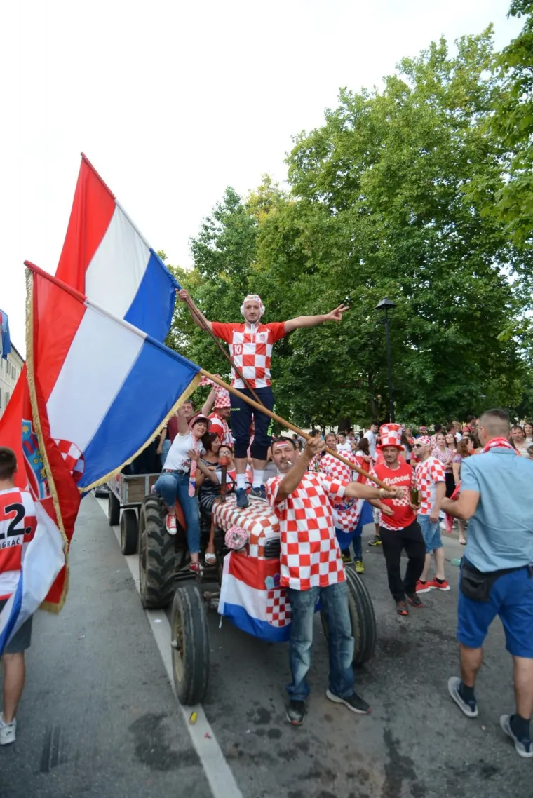 Navijačka euforija diljem Hrvatske: Slavili smo do jutra!