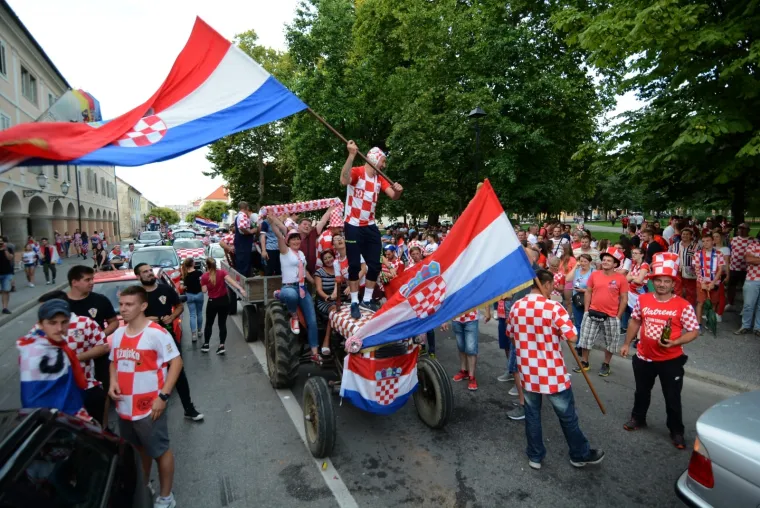 Navijačka euforija diljem Hrvatske: Slavili smo do jutra!