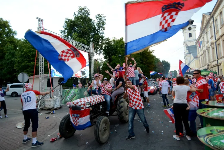 Navijačka euforija diljem Hrvatske: Slavili smo do jutra!