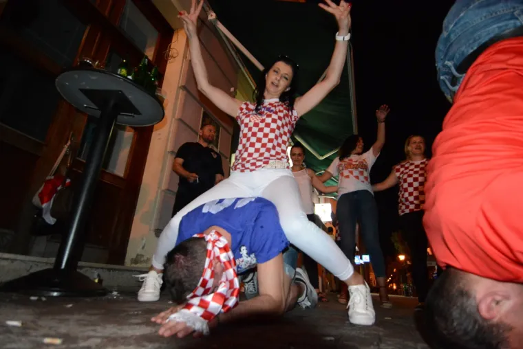 Navijačka euforija diljem Hrvatske: Slavili smo do jutra!