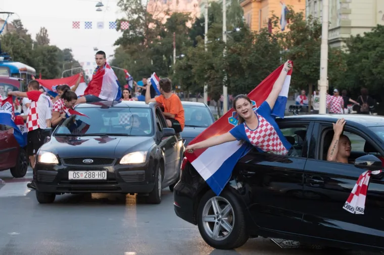 Navijačka euforija diljem Hrvatske: Slavili smo do jutra!