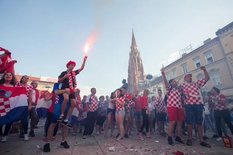 Navijačka euforija diljem Hrvatske: Slavili smo do jutra!