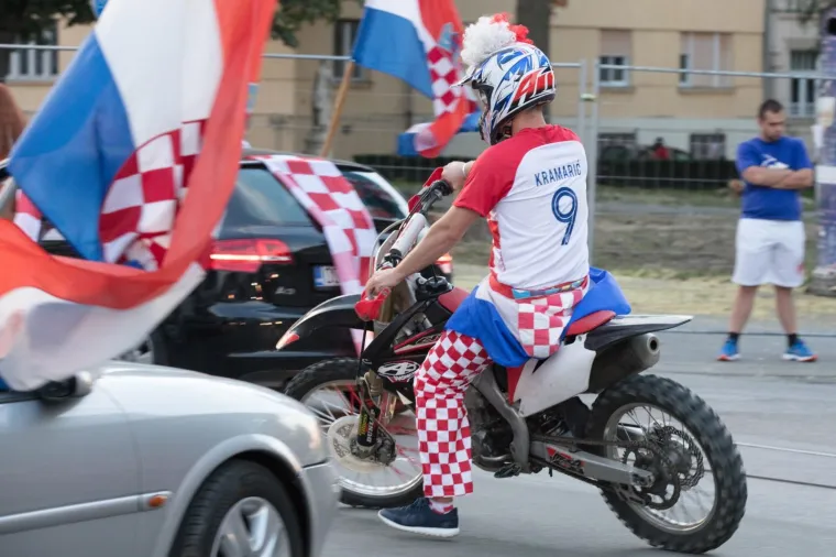 Navijačka euforija diljem Hrvatske: Slavili smo do jutra!