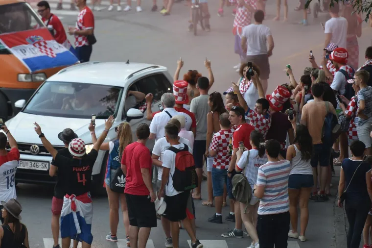 Slavlje nakon finalnog susreta Svjetskog nogometnog prvenstva i osvajanja povijesnog srebra Puljani su proslavili na ulicama.
