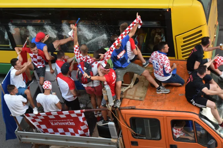 Slavlje nakon finalnog susreta Svjetskog nogometnog prvenstva i osvajanja povijesnog srebra Puljani su proslavili na ulicama.