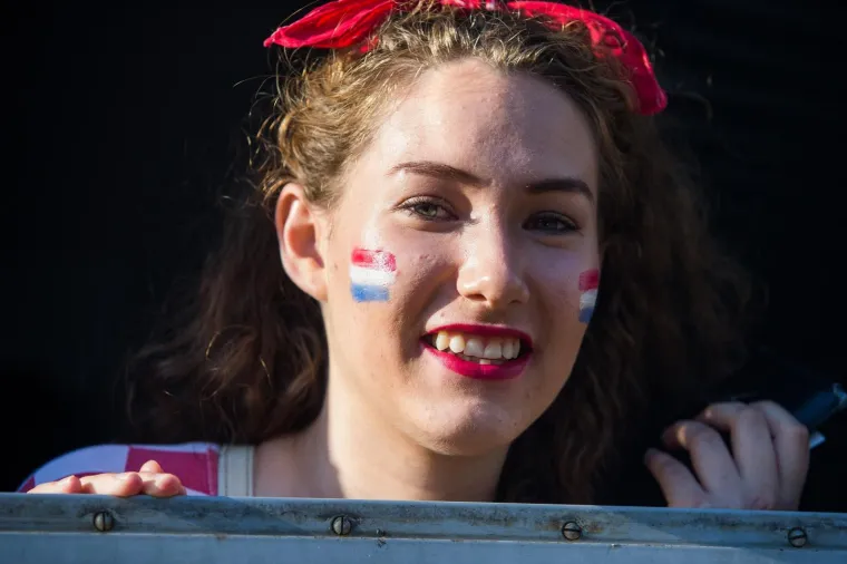 Iz Osijeka je krenula kompozicija od osam vagona na doček koji se Vatrenima organizira na sredi&scaron;njem zagrebačkom trgu. Grad Osijek i Osječko-baranjska županija financirali su izvanredni prijevoz HŽ-a.