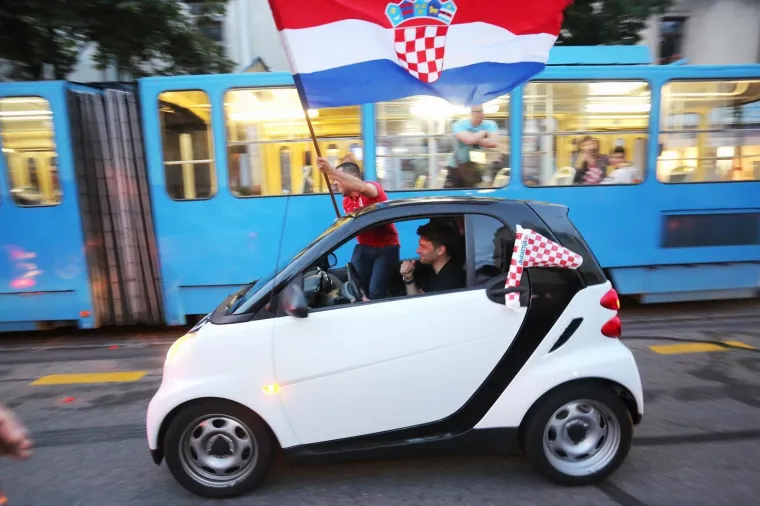 Diljem Zagreba slavio se povijesni uspjeh hrvatske nogometne reprezentacije na SP-u