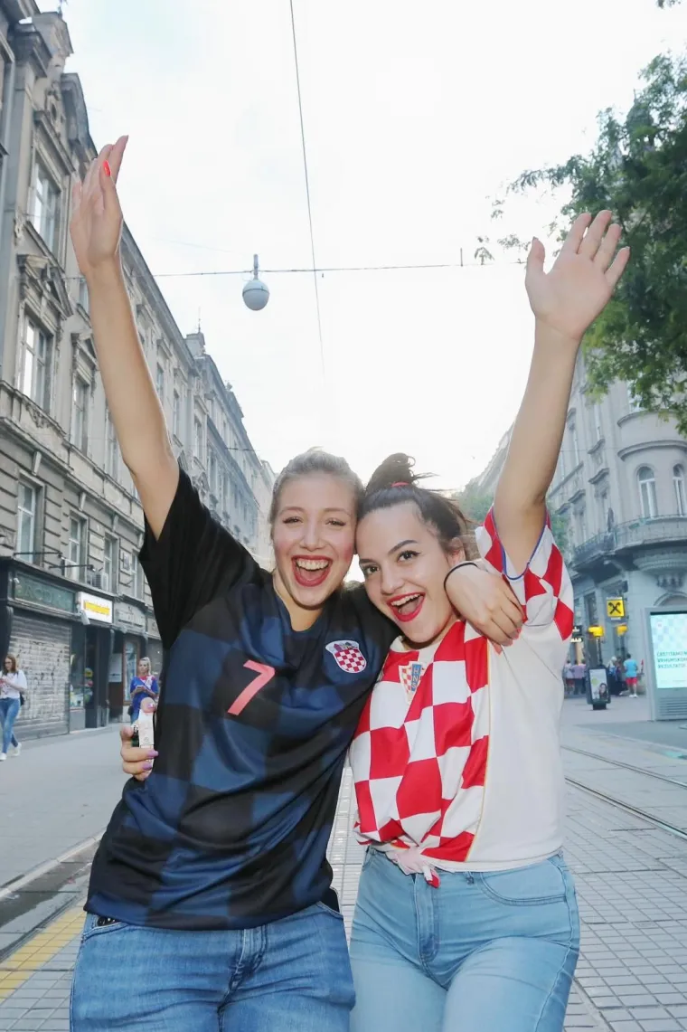 Diljem Zagreba slavio se povijesni uspjeh hrvatske nogometne reprezentacije na SP-u