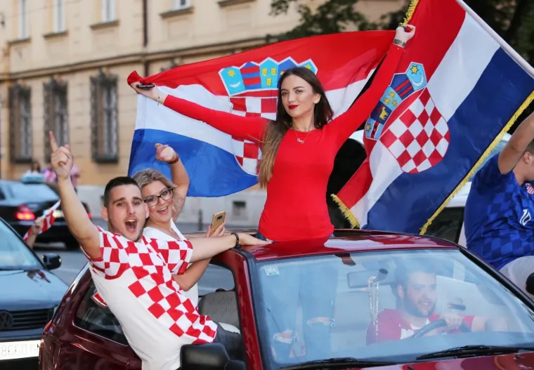 Diljem Zagreba slavio se povijesni uspjeh hrvatske nogometne reprezentacije na SP-u