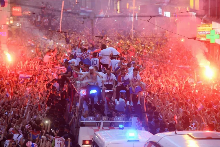 Hrvati uistinu neopisivo vole Vatrene: Vi&scaron;e od pola milijuna ljudi slavi u Zagrebu