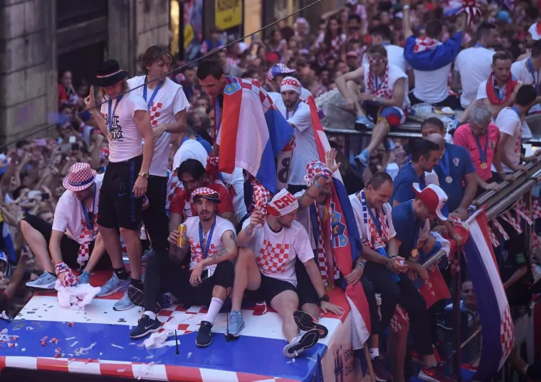 Hrvati uistinu neopisivo vole Vatrene: Vi&scaron;e od pola milijuna ljudi slavi u Zagrebu