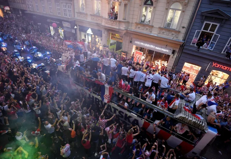 Hrvati uistinu neopisivo vole Vatrene: Vi&scaron;e od pola milijuna ljudi slavi u Zagrebu
