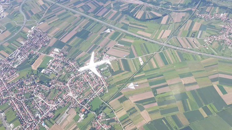 Vatrene na hrvatskom nebu dočekali MiG-ovi s emotivnom porukom