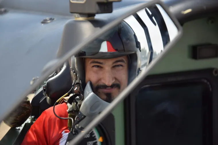 Ovo su piloti koji su za Vatrene napravili show na nebu